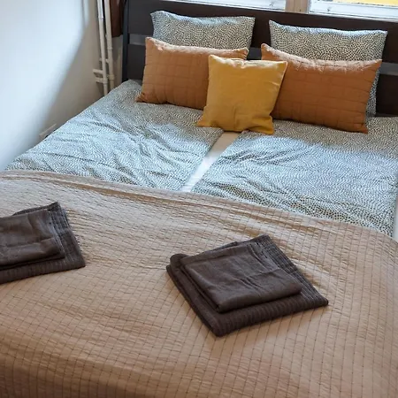 Gems Of - Tiger Eye Apartment