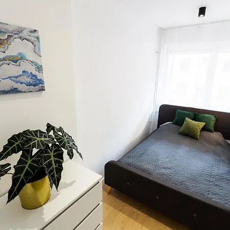 Gems Of - Tiger Eye Apartment