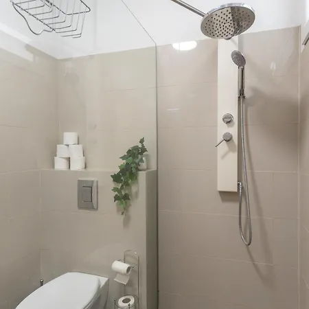 Gems Of - Tiger Eye Apartment *