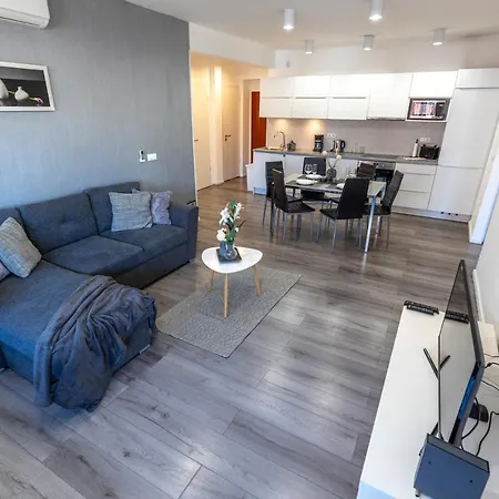 Gems Of - Tiger Eye Budapest