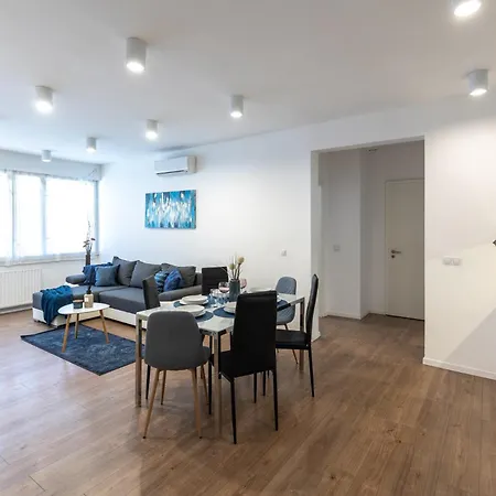 Gems Of - Tiger Eye Apartman